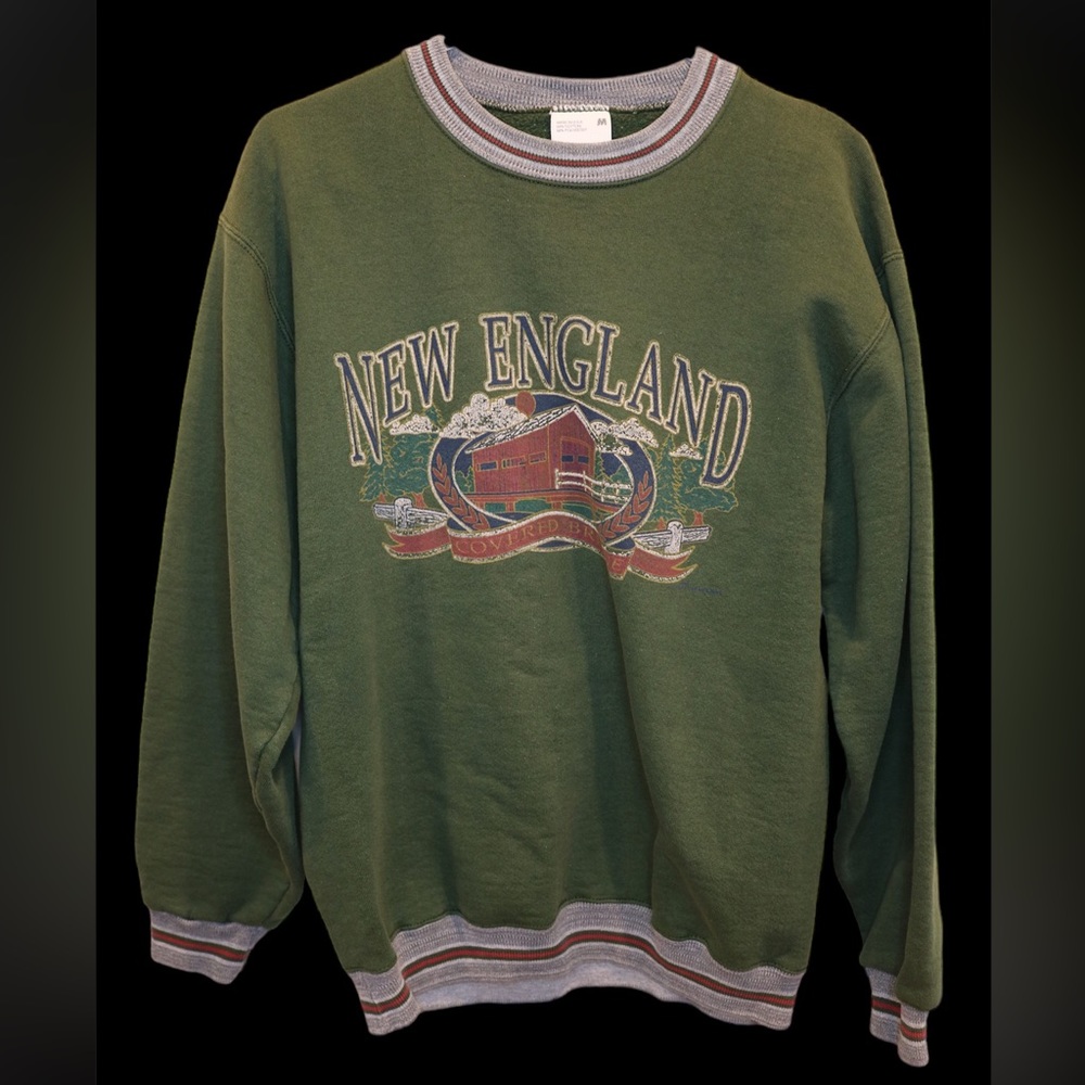 Vintage New England “covered bridge” sweatshirt